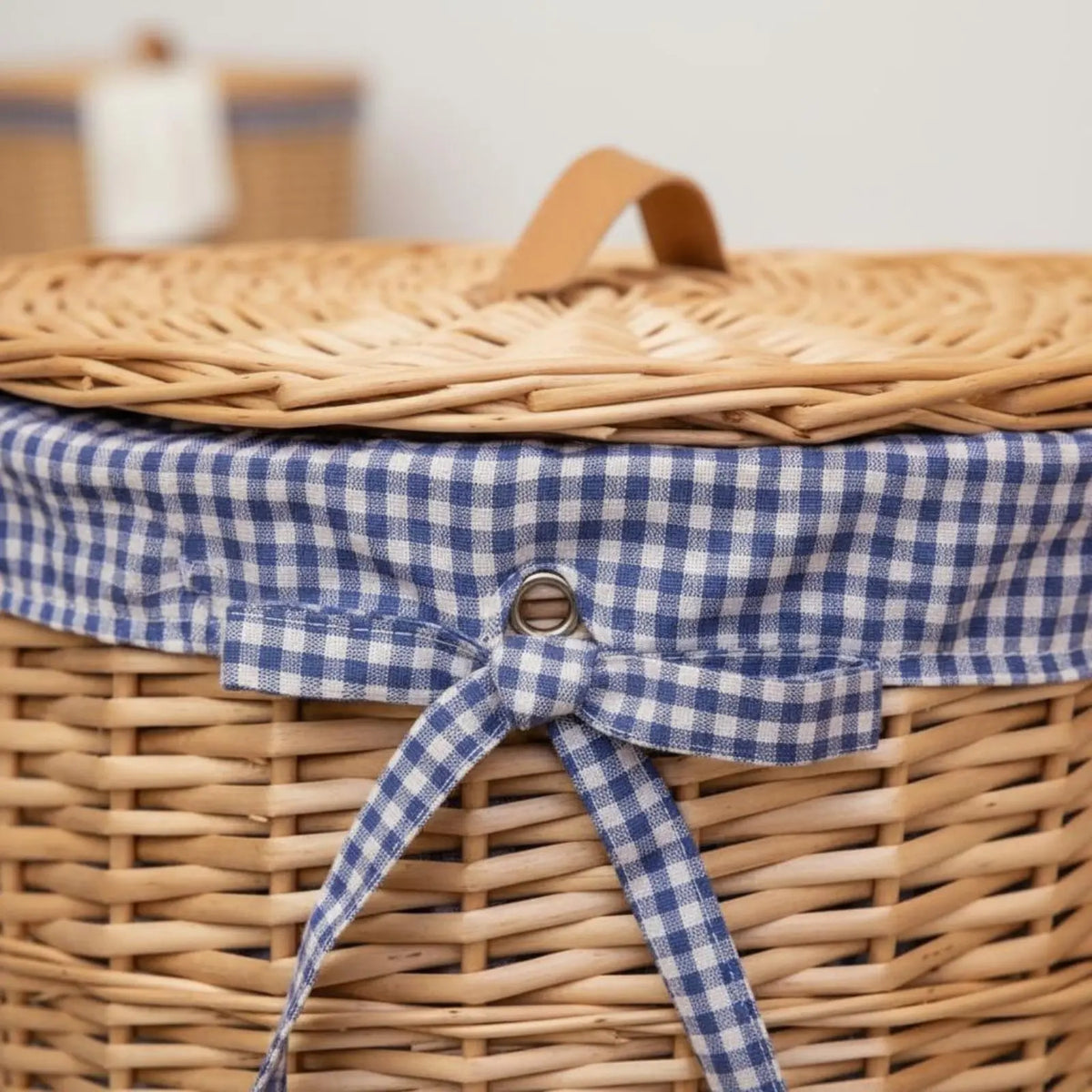 Wicker laundry basket, supplier photo